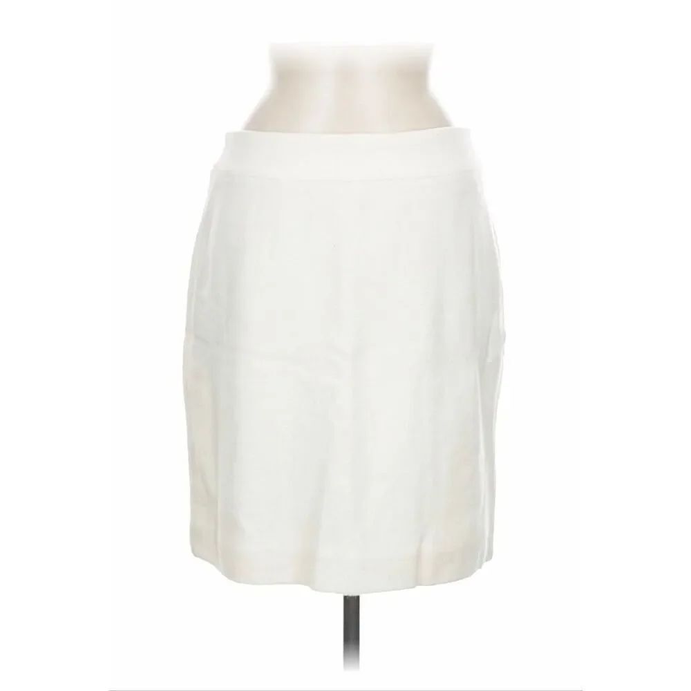 Banana Republic winter white wool skirt with back zip- size 6
